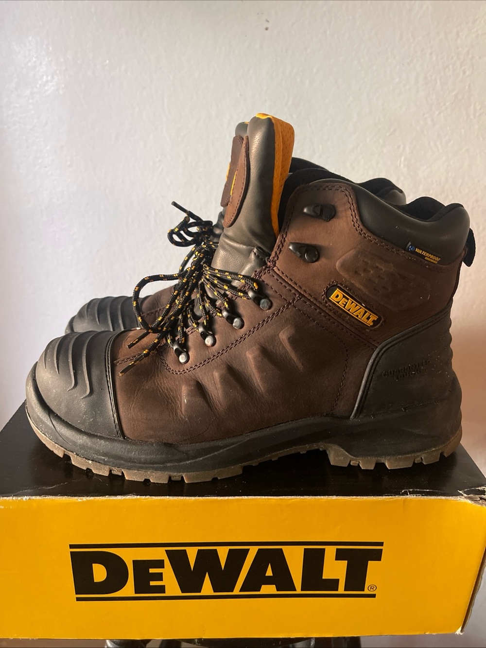 DEWALT Men's Waterproof Safety Toe Work Boot Size 13 W